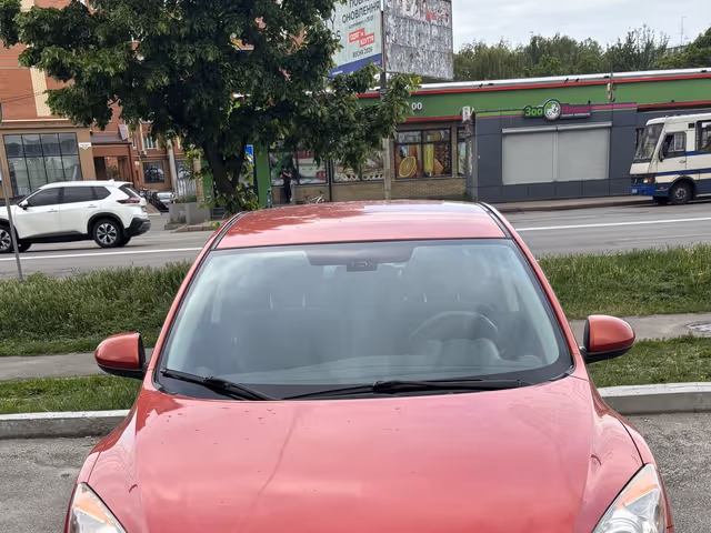 Mazda 3 - фото 3