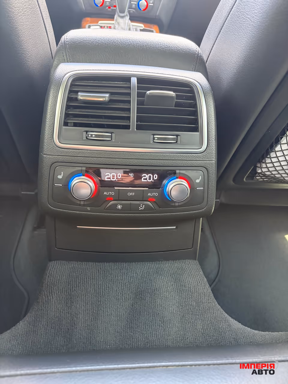 Audi A6 - фото 10