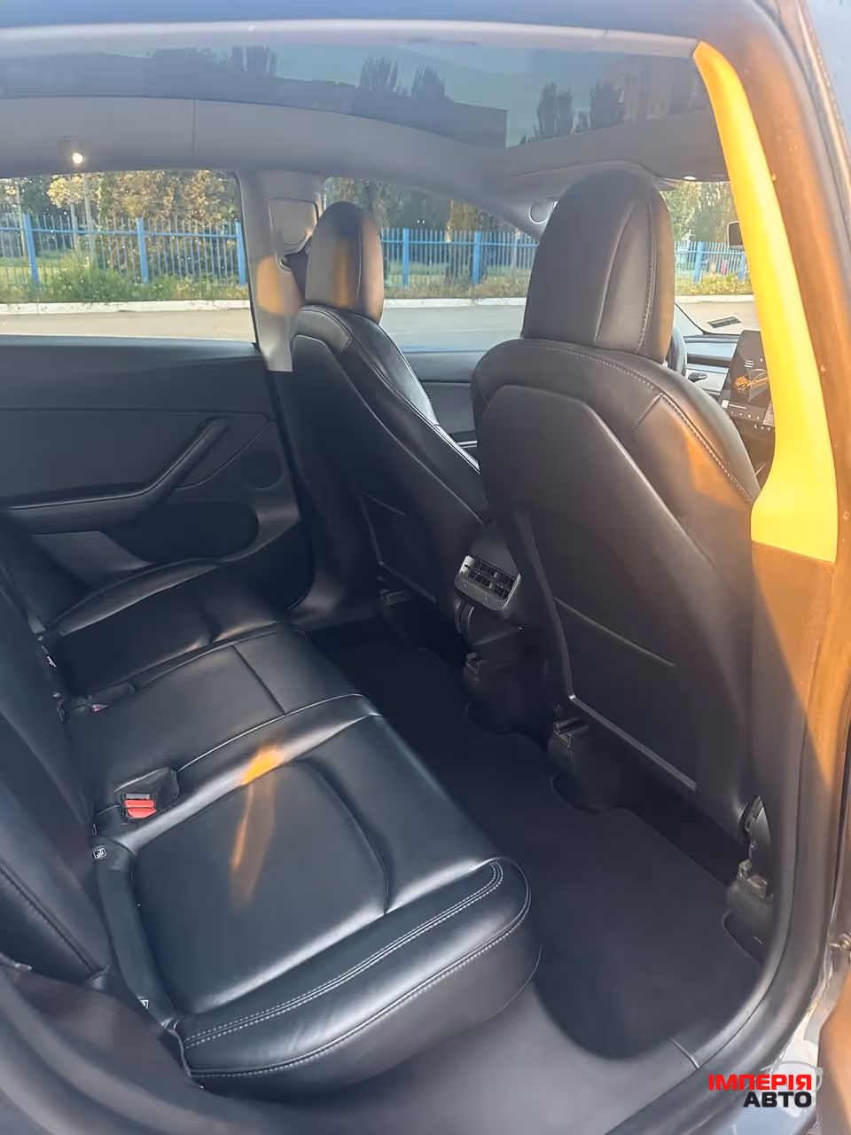 Tesla Model Y - фото 23