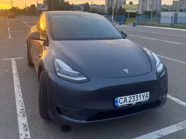 Tesla Model Y - фото 5