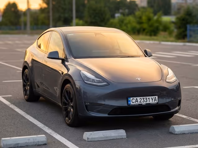Tesla Model Y - фото 2