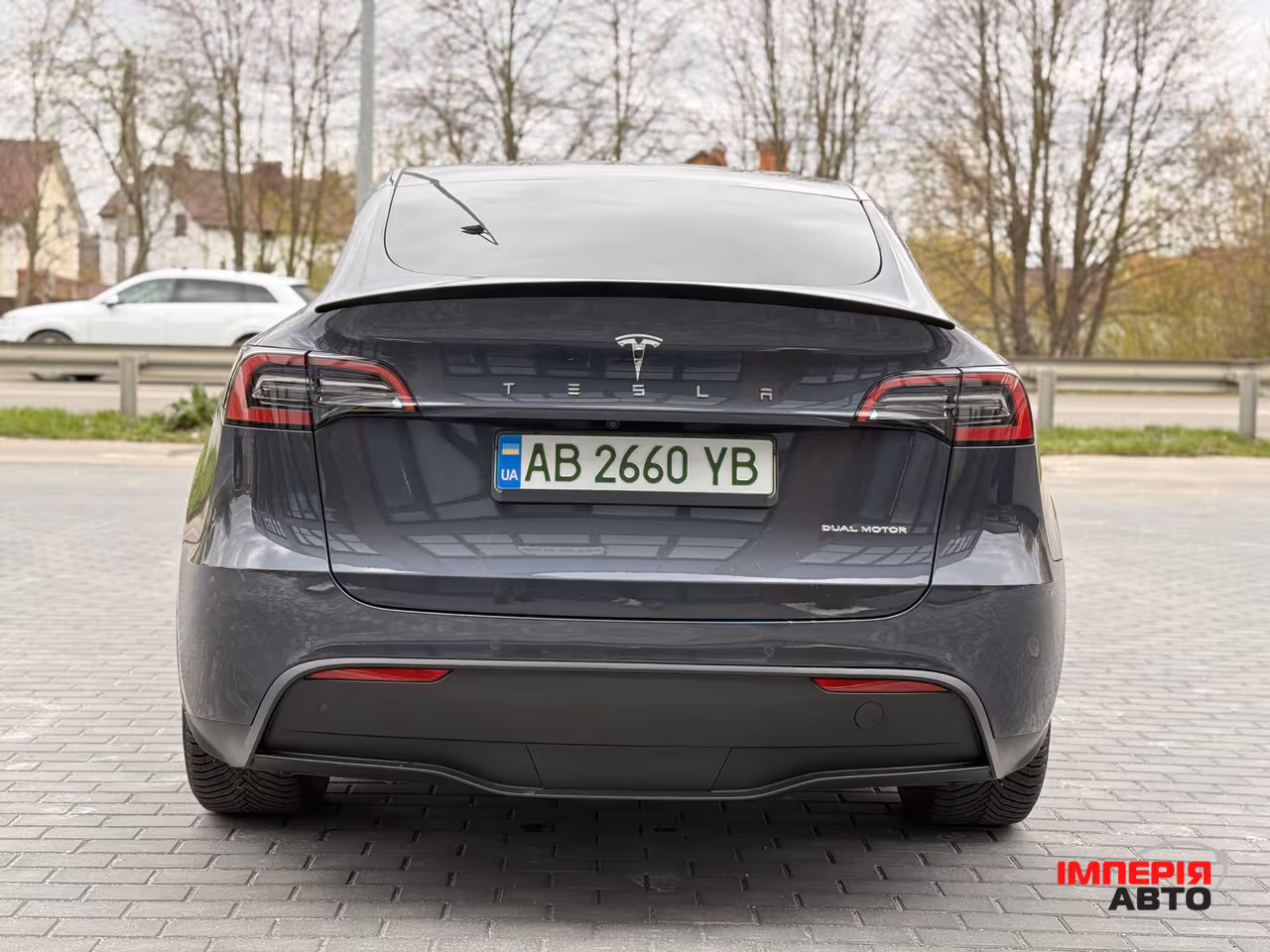 Tesla Model Y - фото 8