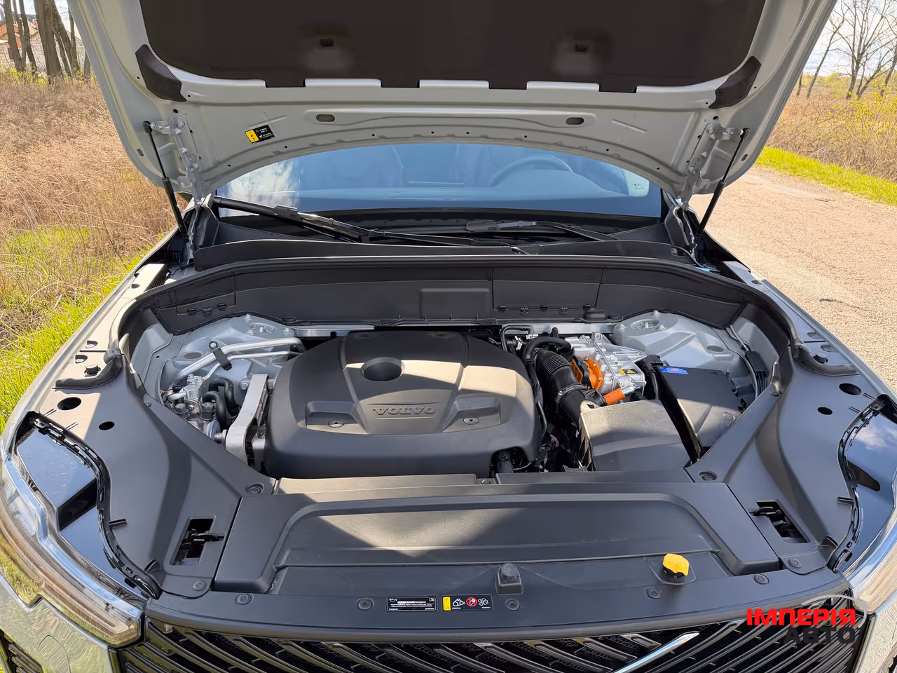 Volvo XC90 - фото 16