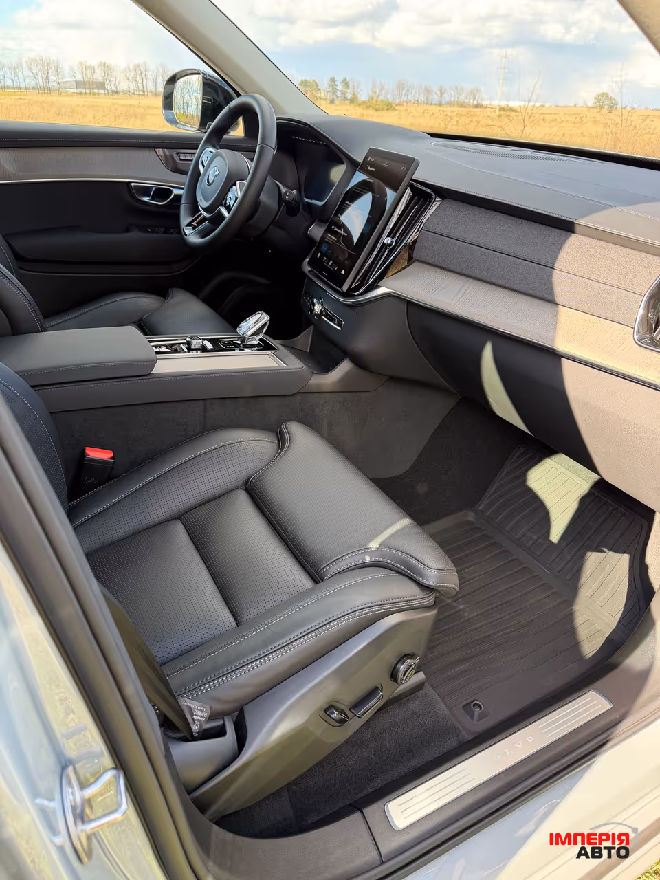Volvo XC90 - фото 13