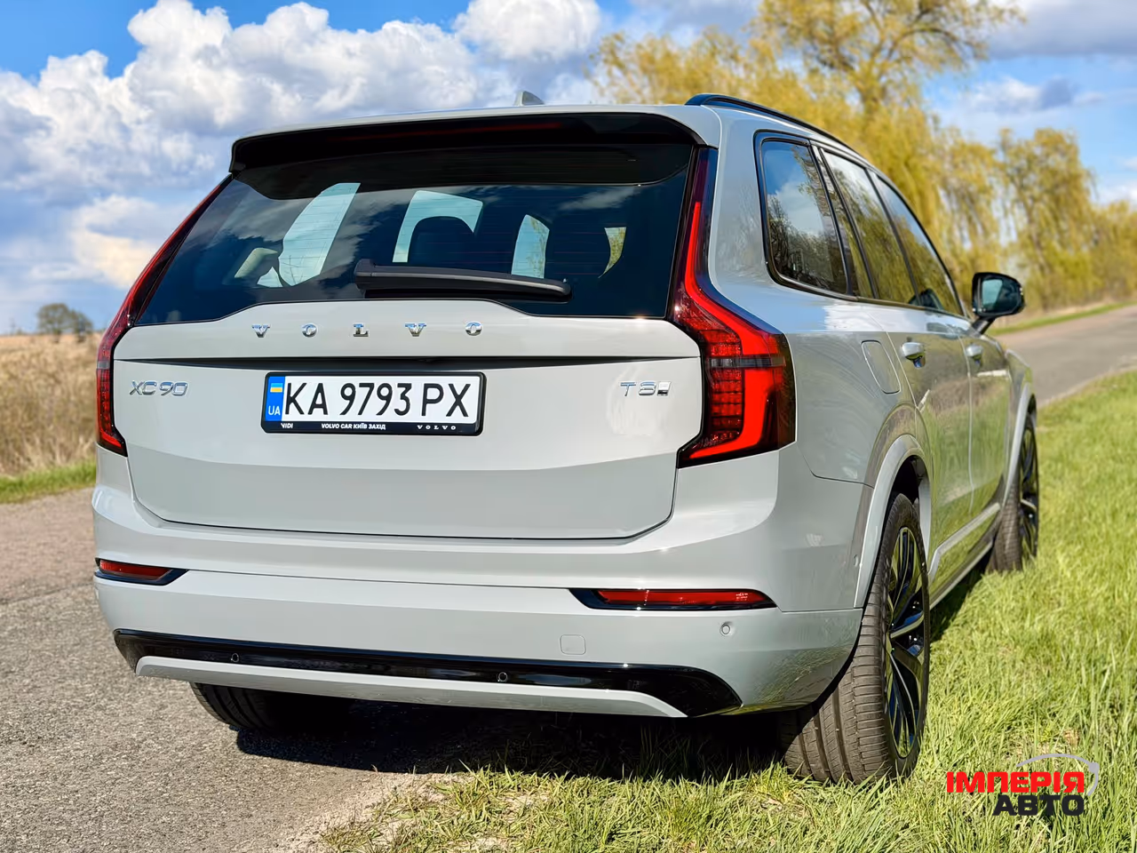 Volvo XC90 - фото 6
