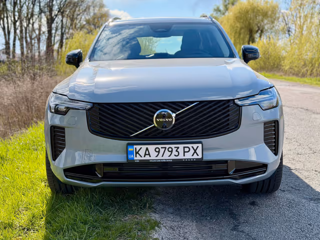 Volvo XC90 - фото 2