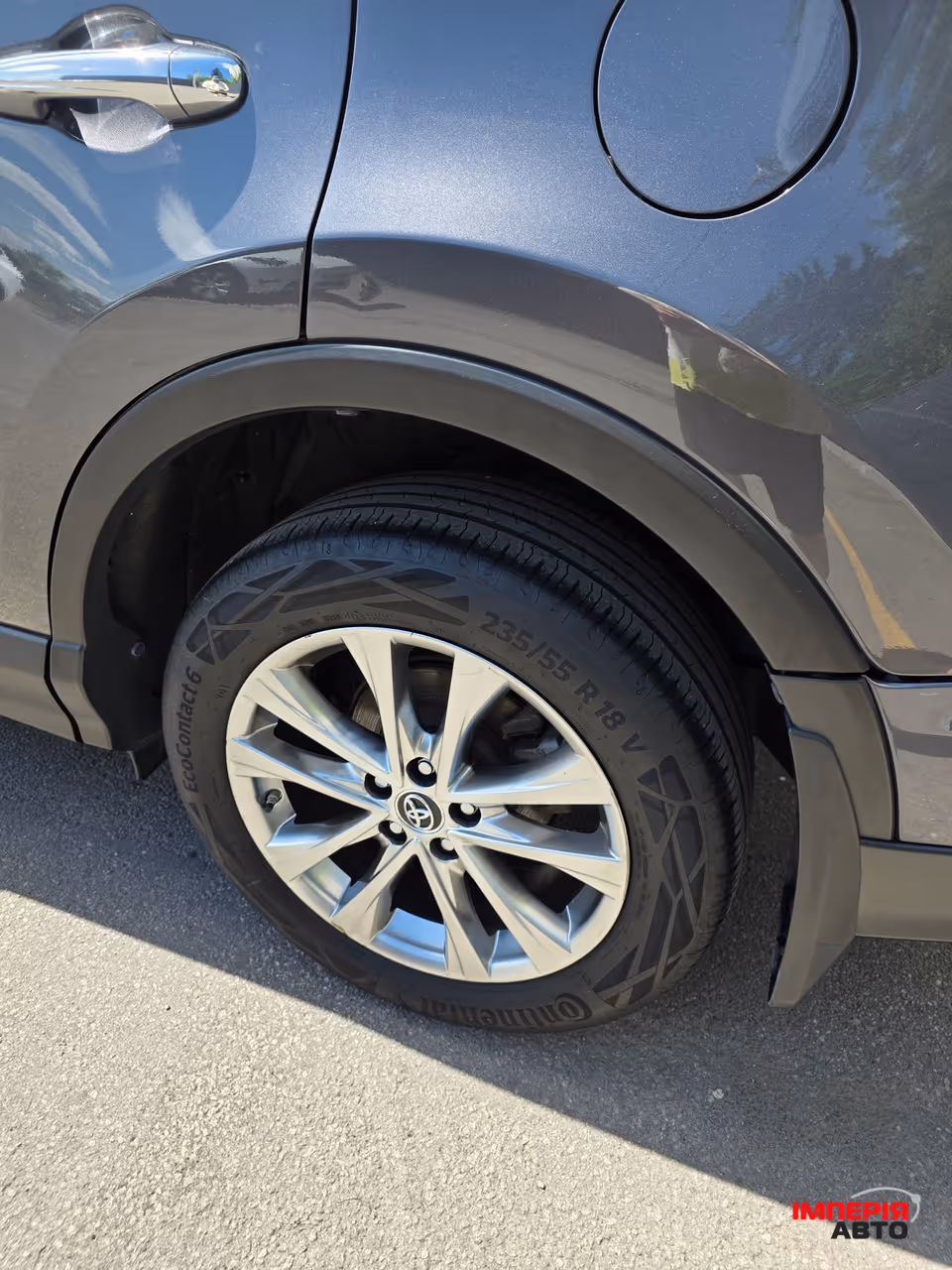 Toyota RAV4 - фото 3