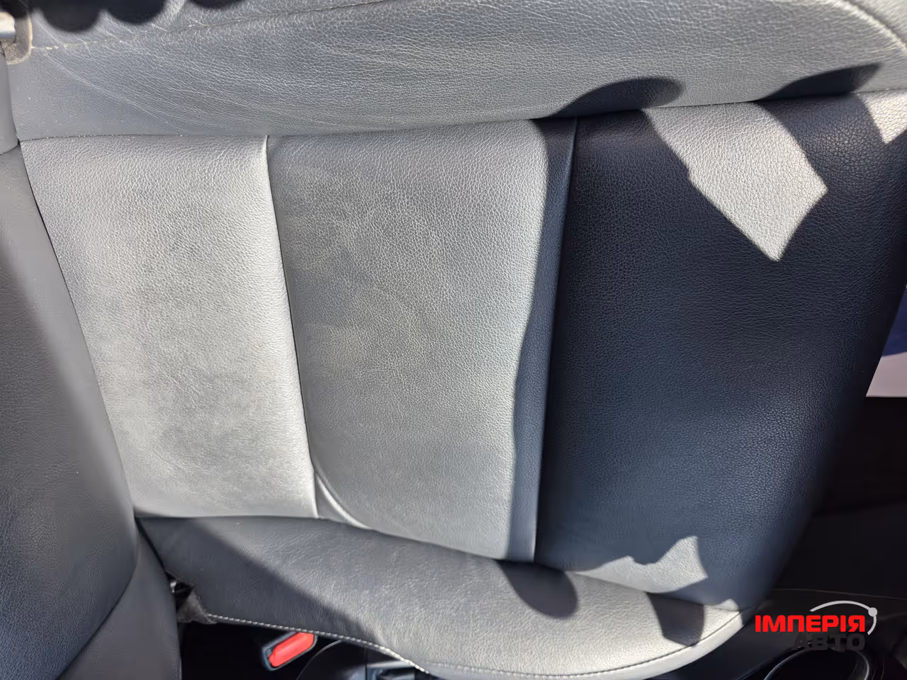 Toyota RAV4 - фото 6