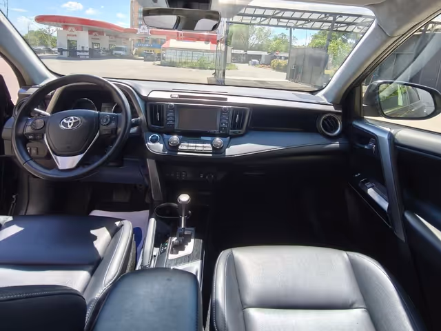 Toyota RAV4 - фото 2