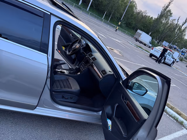 Volkswagen Passat - фото 3