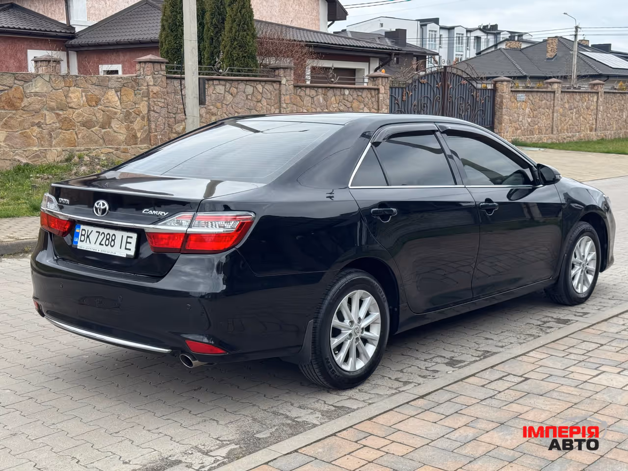 Toyota Camry - фото 6