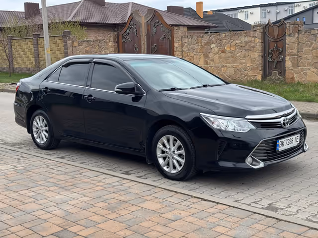 Toyota Camry - фото 4