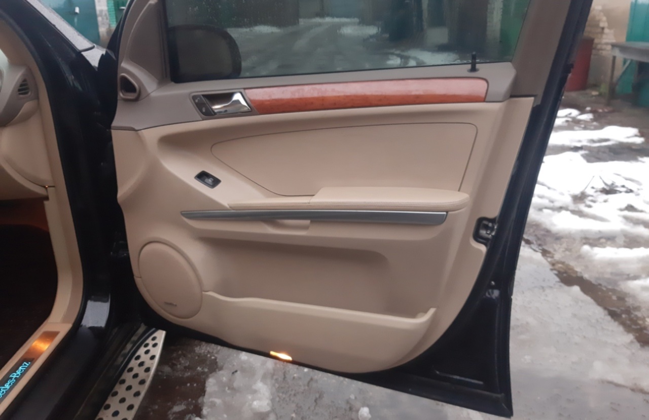 Mercedes-Benz M-Класс - фото 20