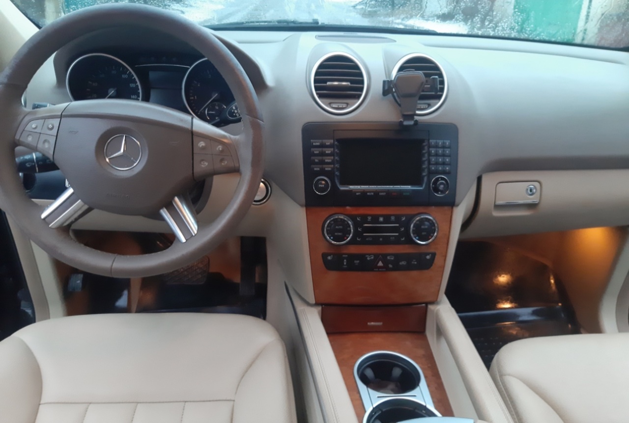 Mercedes-Benz M-Класс - фото 12