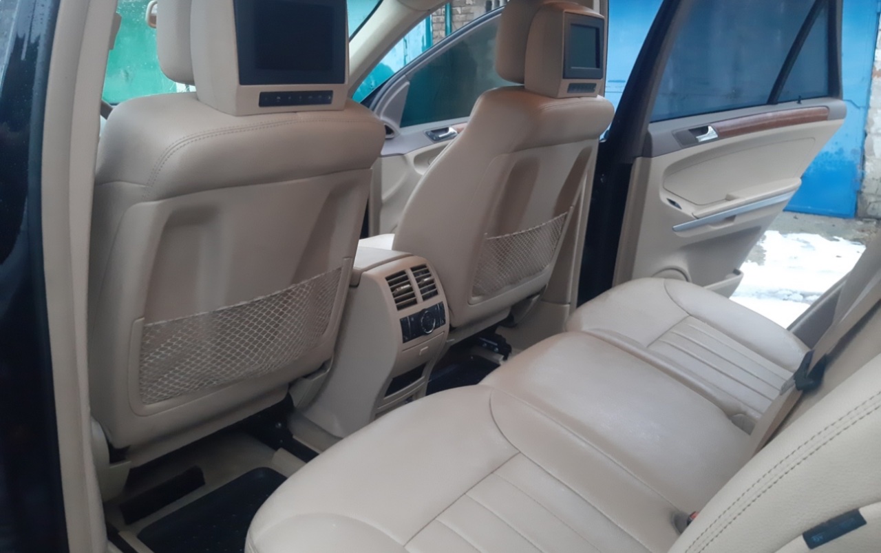 Mercedes-Benz M-Класс - фото 1