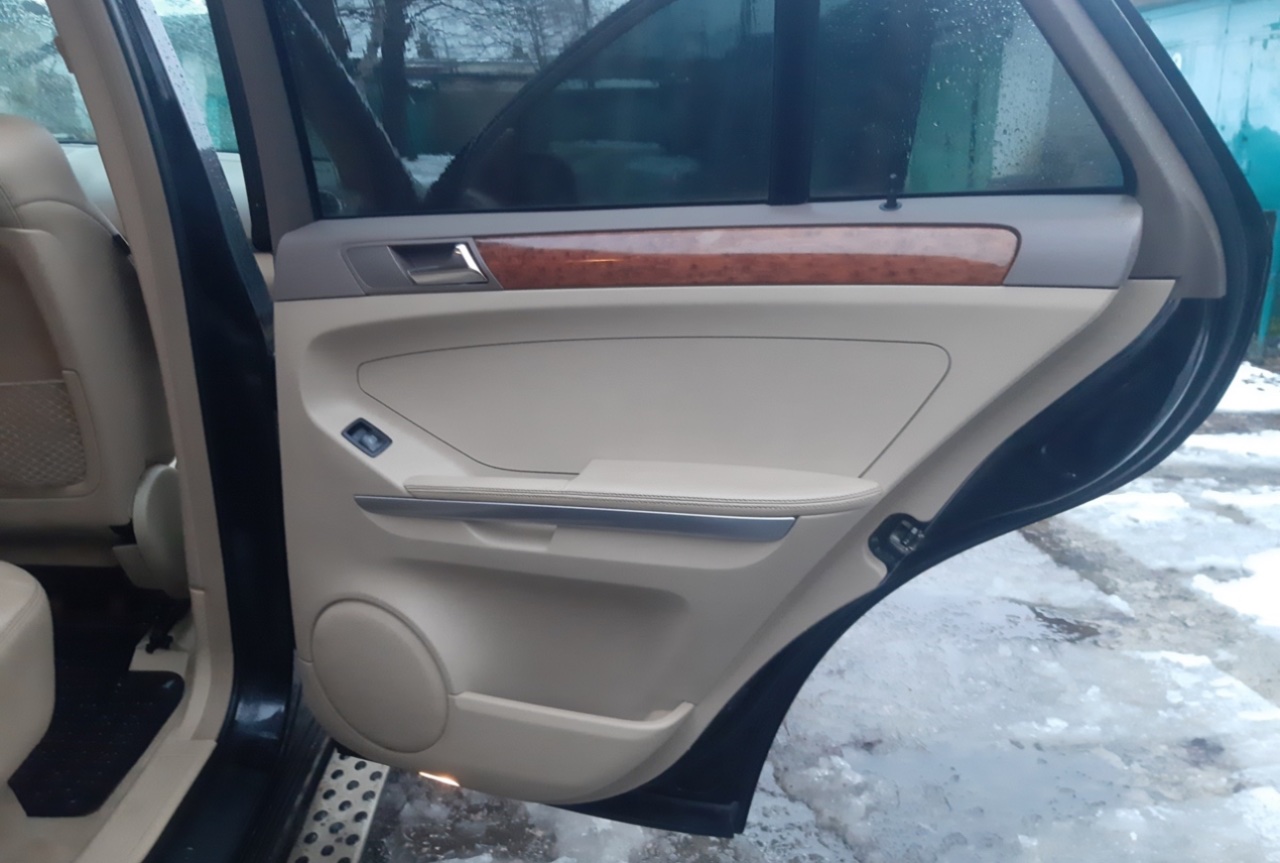 Mercedes-Benz M-Класс - фото 10