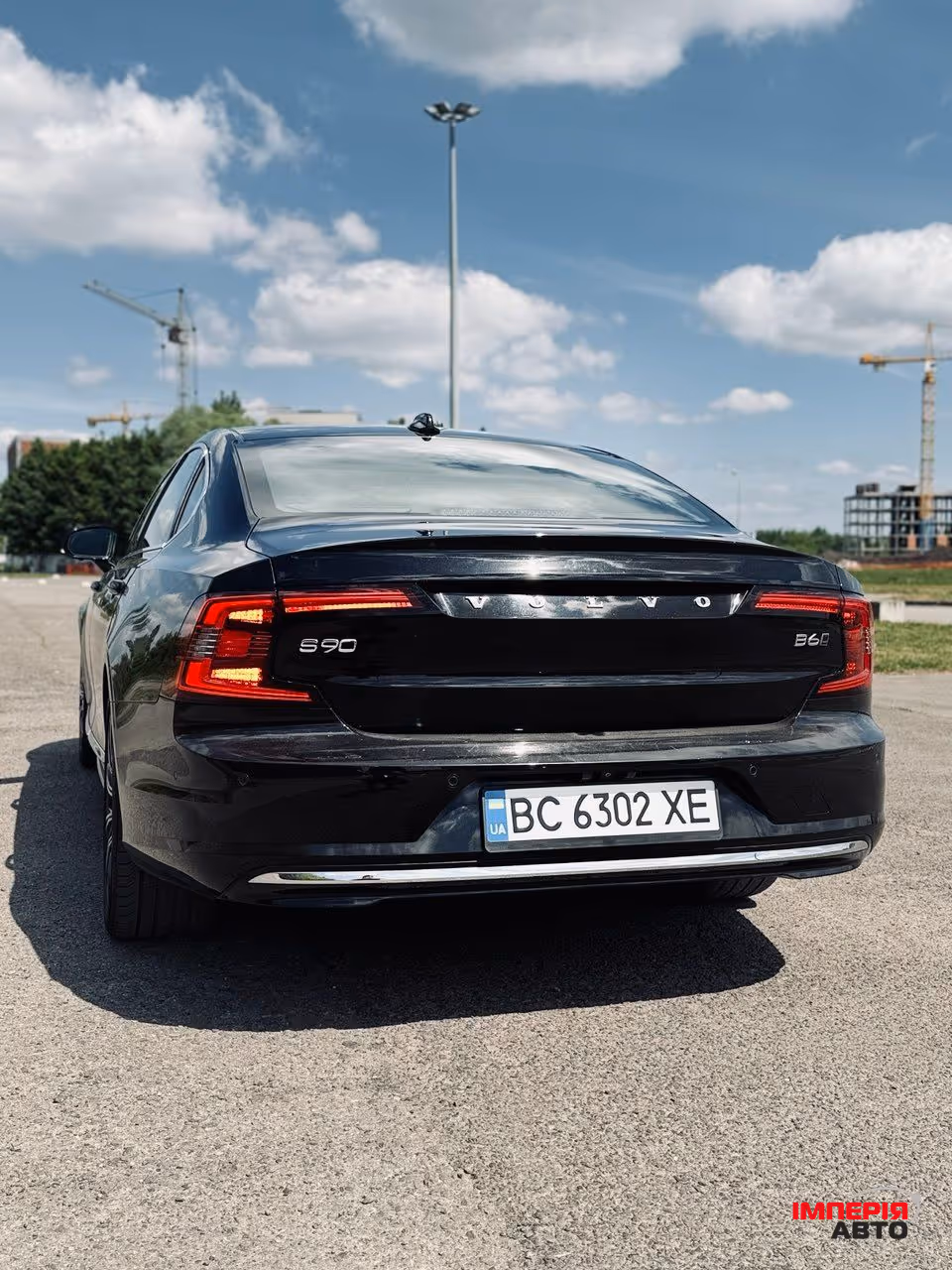 Volvo S90 - фото 18