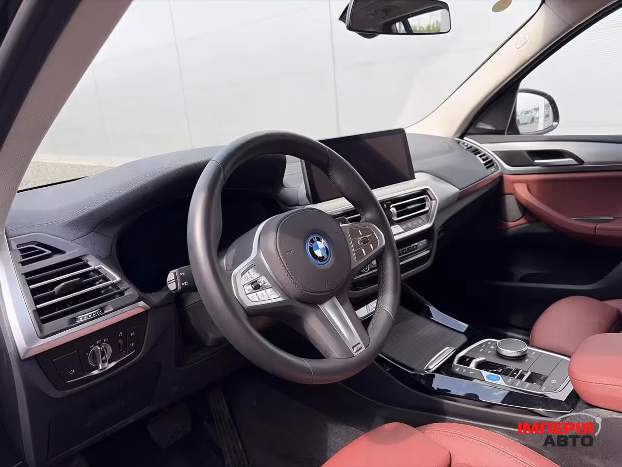 BMW iX3 - фото 4