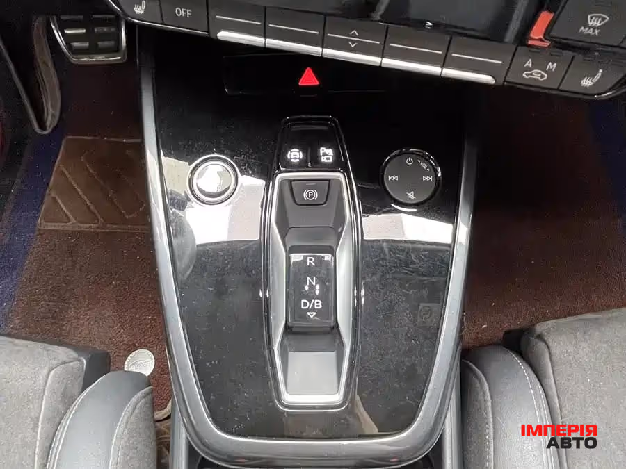 Audi Q4 e-tron - фото 8