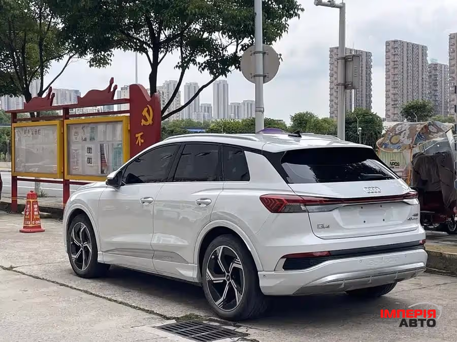 Audi Q4 e-tron - фото 3