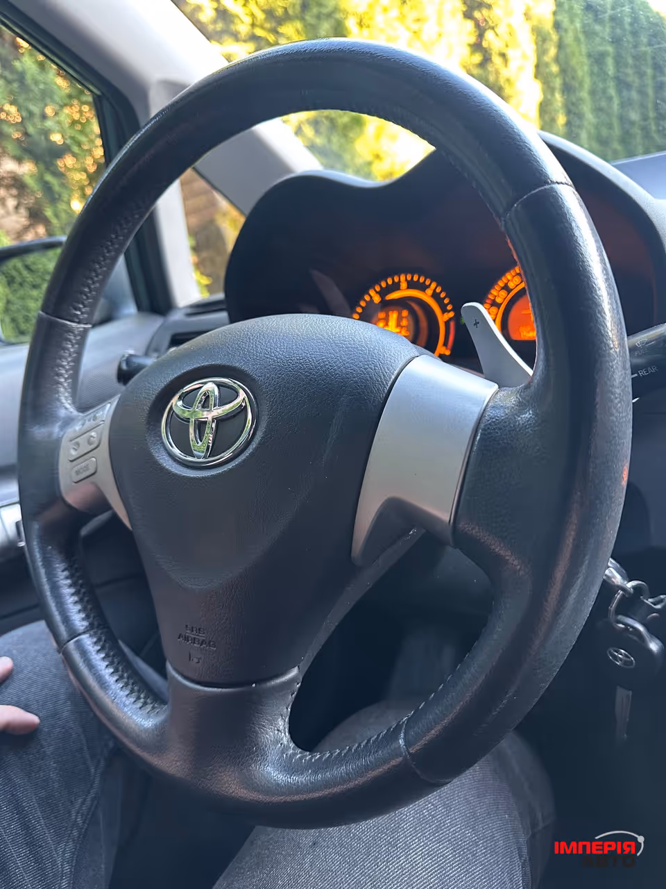 Toyota Auris - фото 11