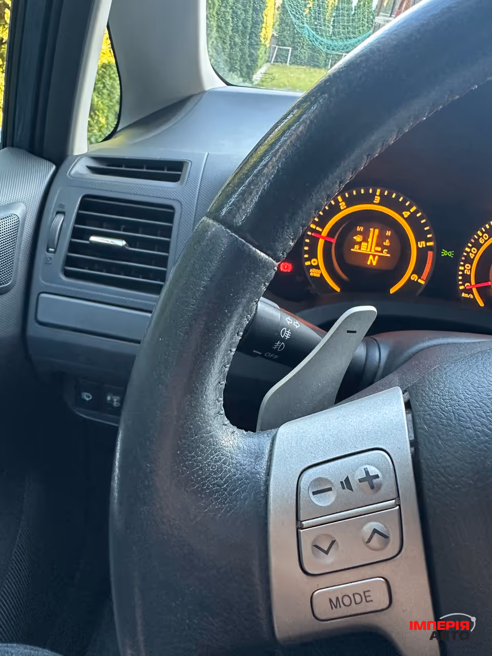 Toyota Auris - фото 10
