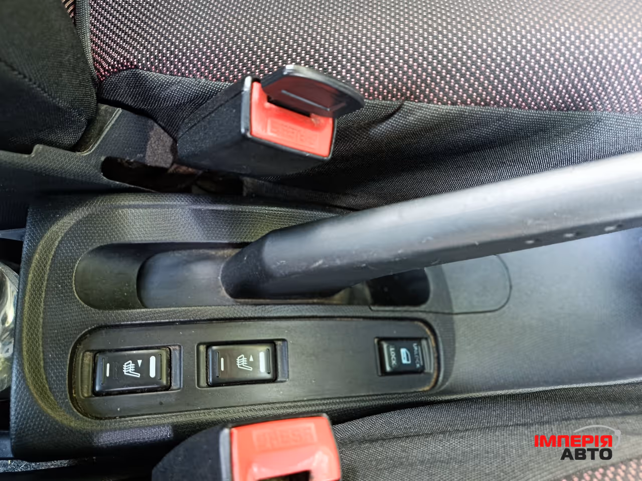 Nissan Micra - фото 10