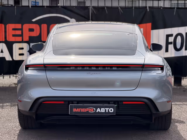 Porsche Taycan - фото 5