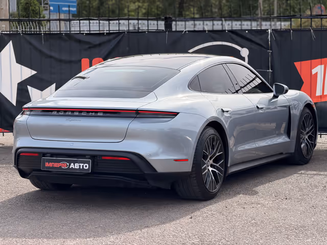 Porsche Taycan - фото 4