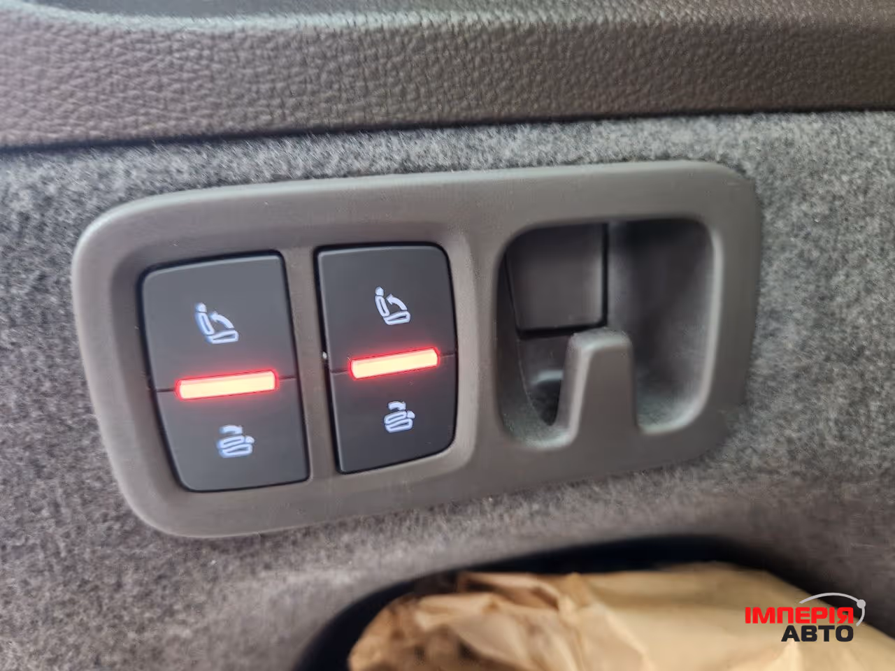 Audi Q7 - фото 17