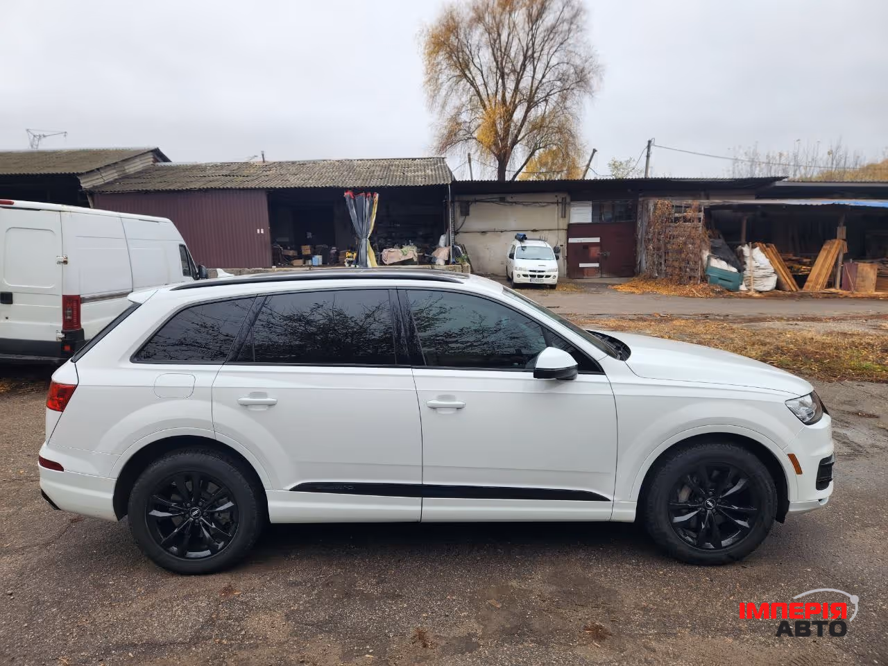 Audi Q7 - фото 42