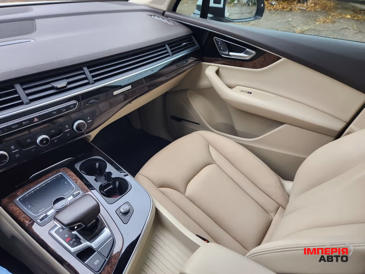 Audi Q7 - фото 21