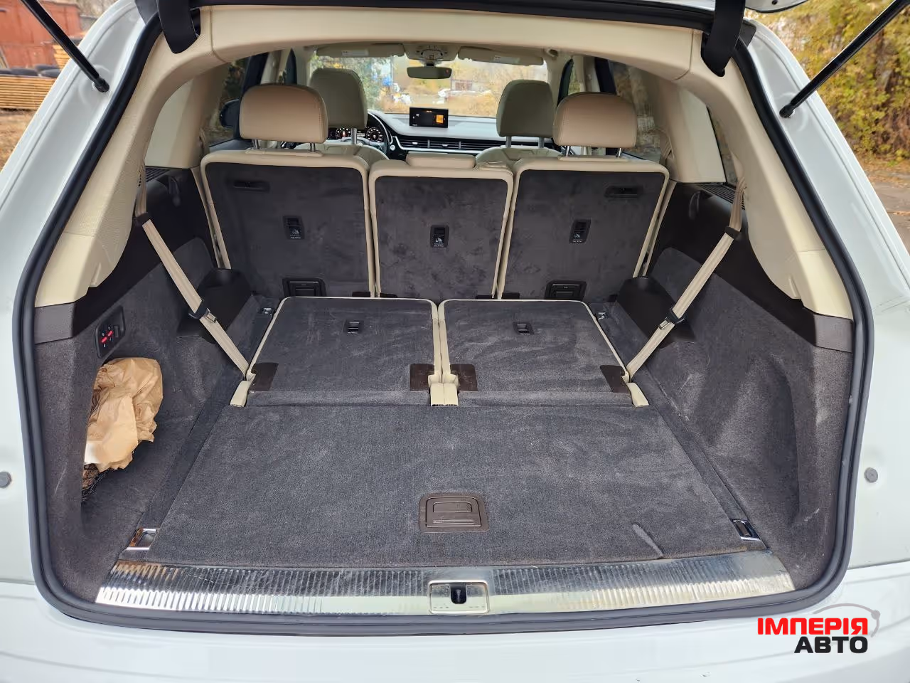 Audi Q7 - фото 16