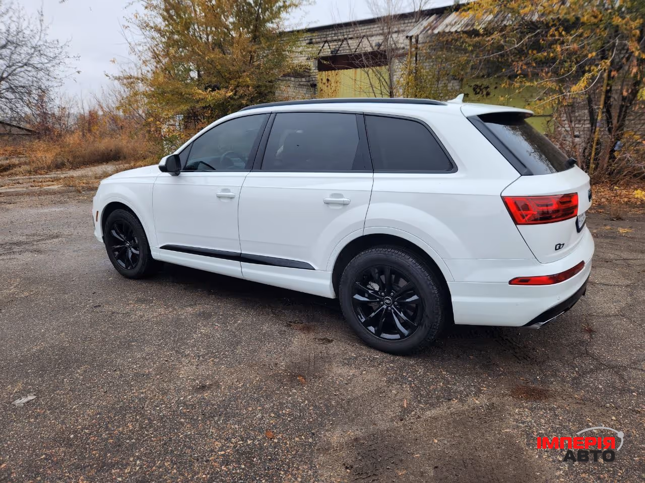 Audi Q7 - фото 34