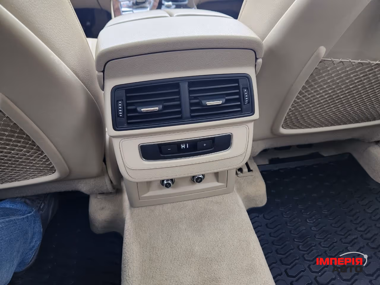 Audi Q7 - фото 13