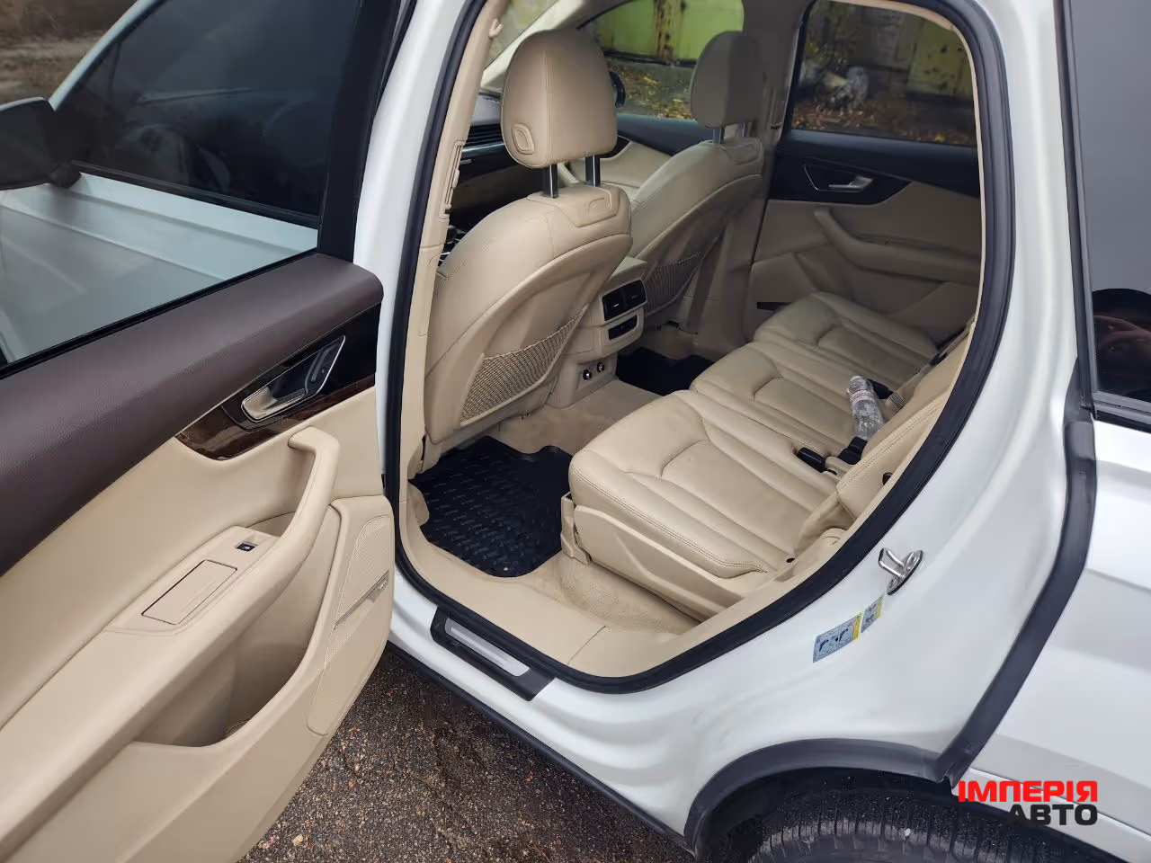 Audi Q7 - фото 11