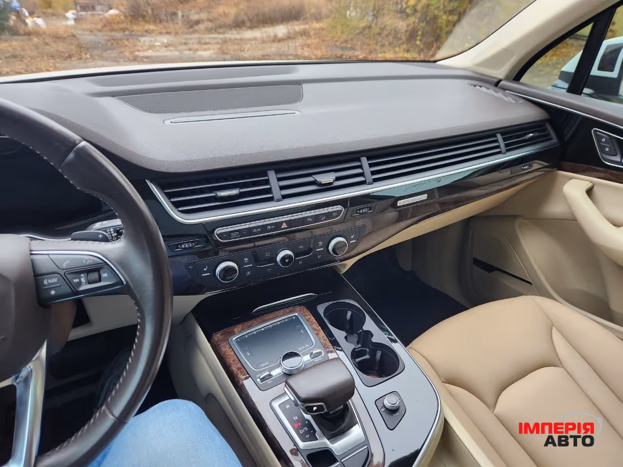 Audi Q7 - фото 22
