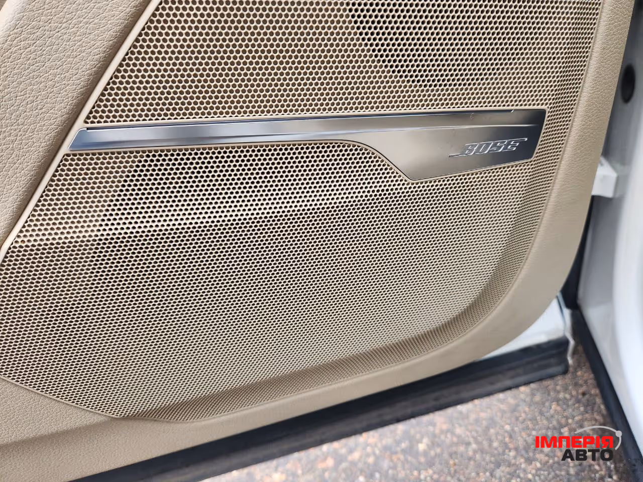 Audi Q7 - фото 9