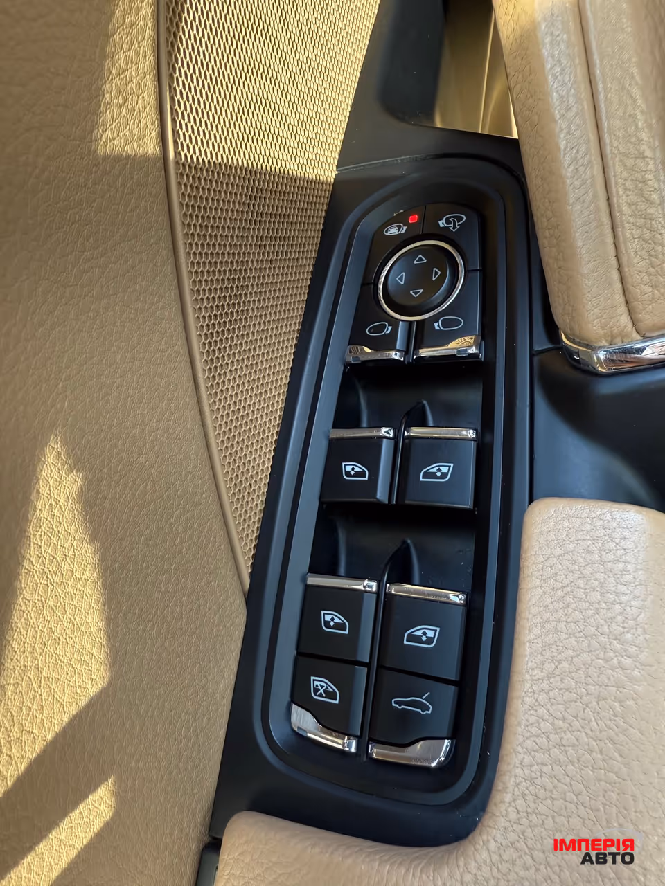 Porsche Cayenne - фото 16