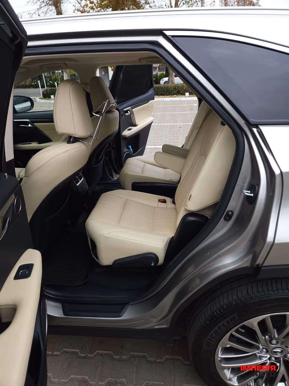 Lexus RX - фото 20
