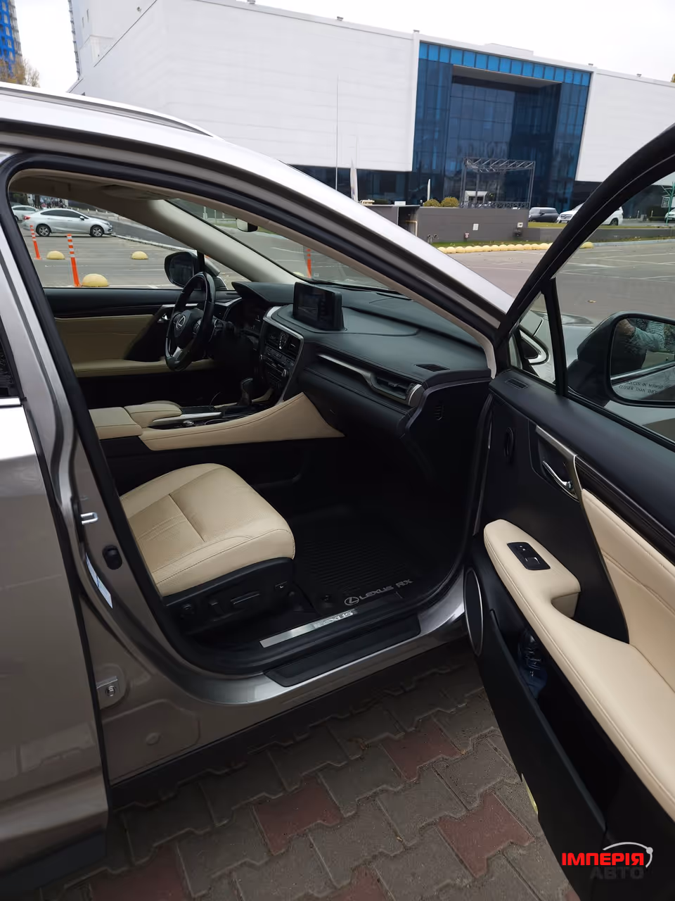 Lexus RX - фото 15