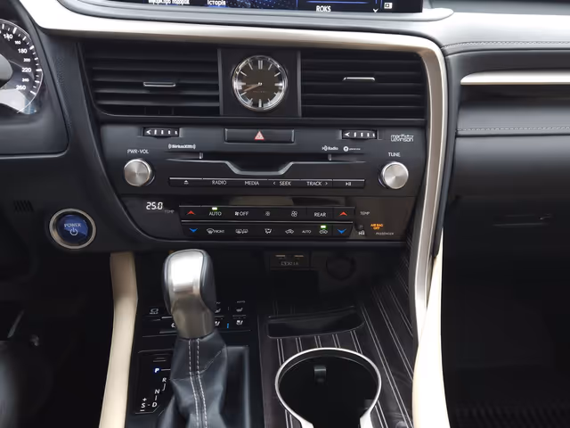 Lexus RX - фото 2