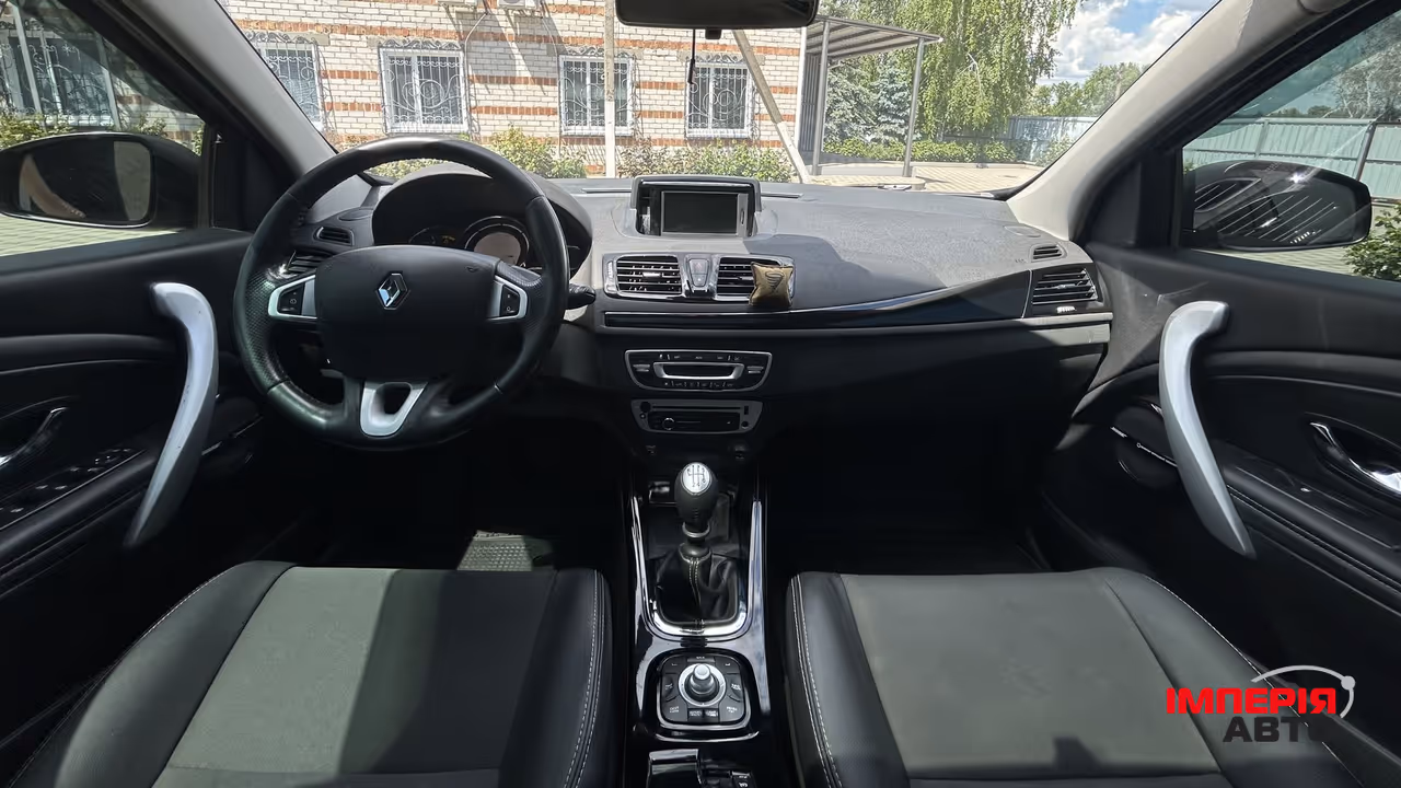 Renault Megane - фото 11
