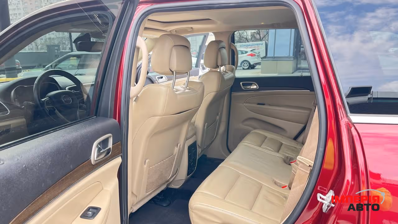 Jeep Grand Cherokee - фото 3
