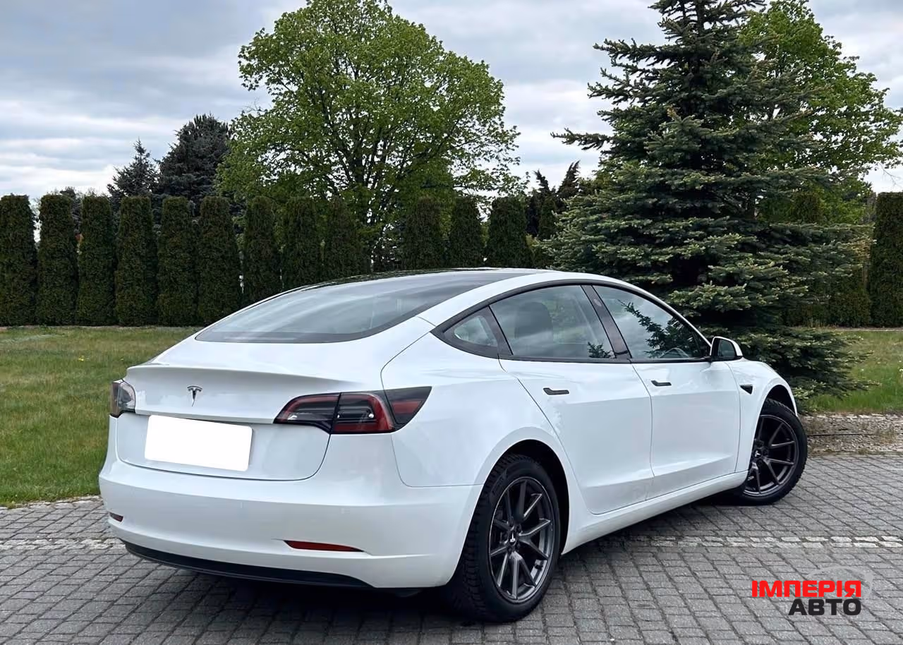 Tesla Model 3 - фото 7