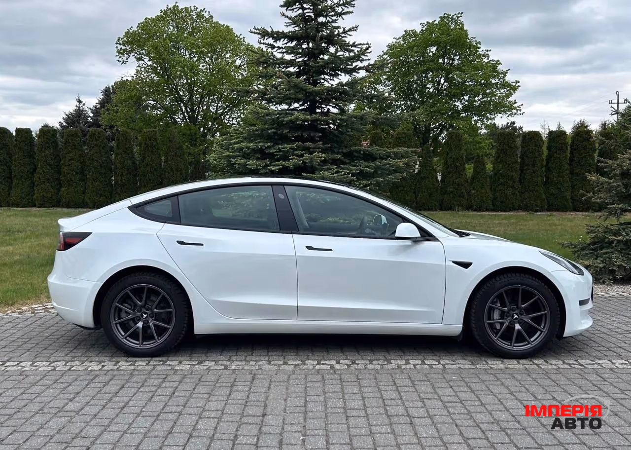 Tesla Model 3 - фото 6