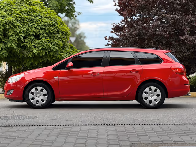 Opel Astra - фото 2