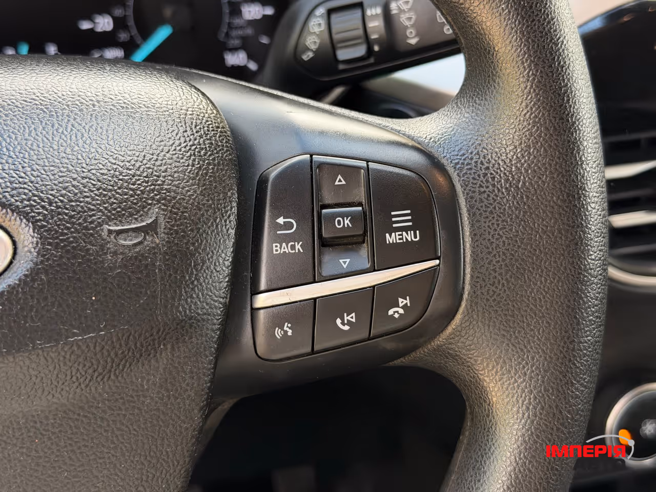 Ford Escape - фото 37