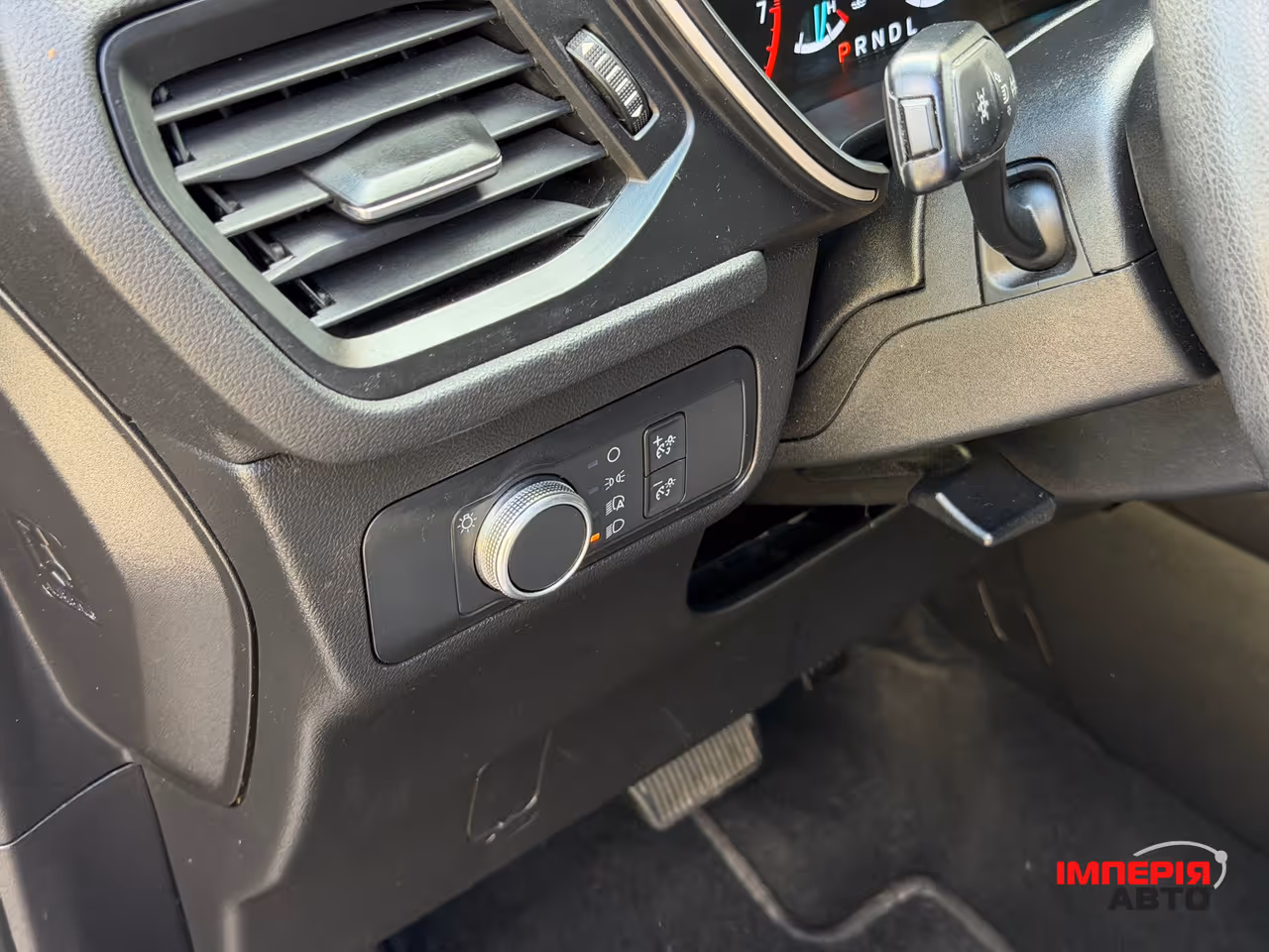 Ford Escape - фото 39
