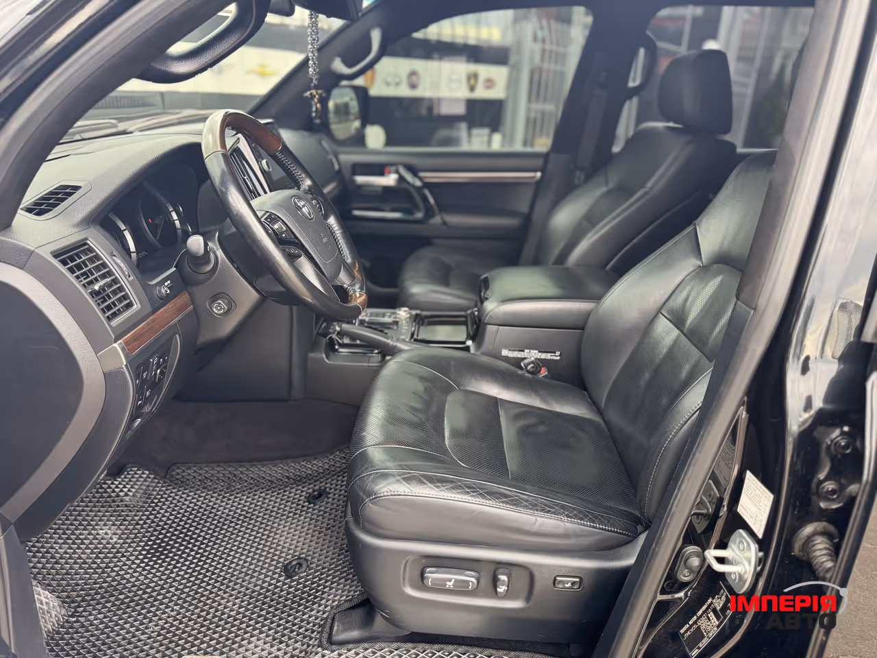 Toyota Land Cruiser - фото 11